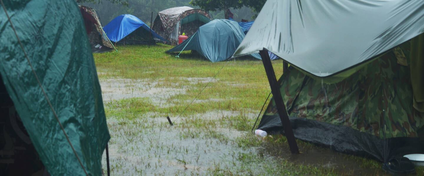 Tentjes in de regen